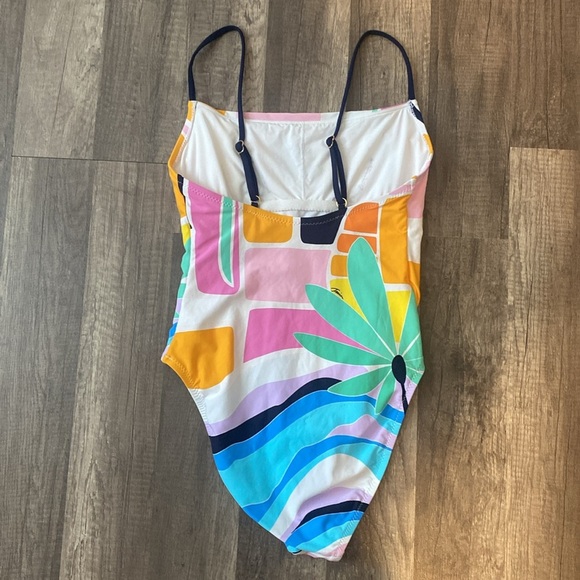 TRINA TURK
MOSAIC SUNRISE HIGH LEG MAILLOT
(Swimsuit and cover up ) - Picture 3 of 16